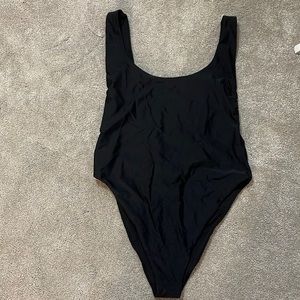 NWOT Arie black scoop one piece swim suit